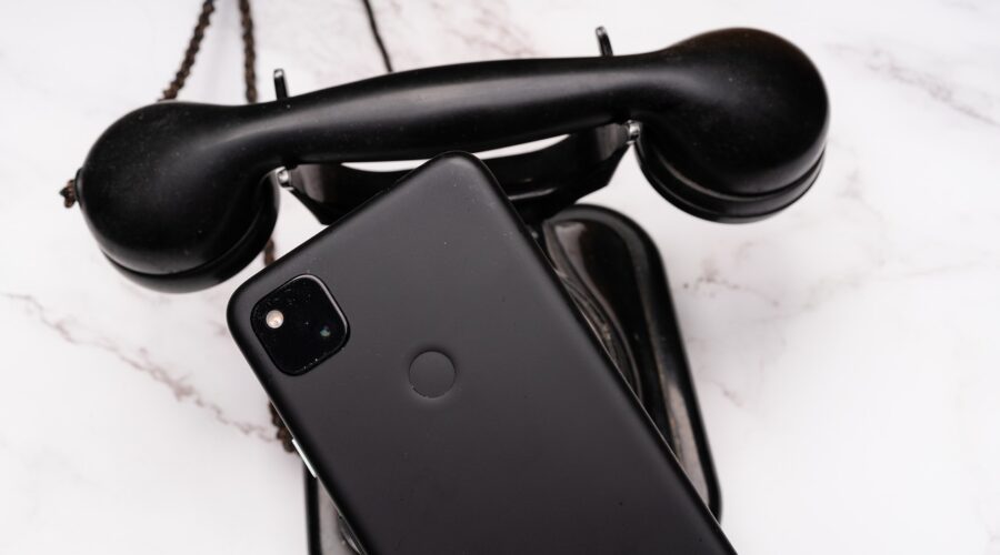 Comment_savoir_si_son_téléphone_est_sur_écoute_en_2022_?