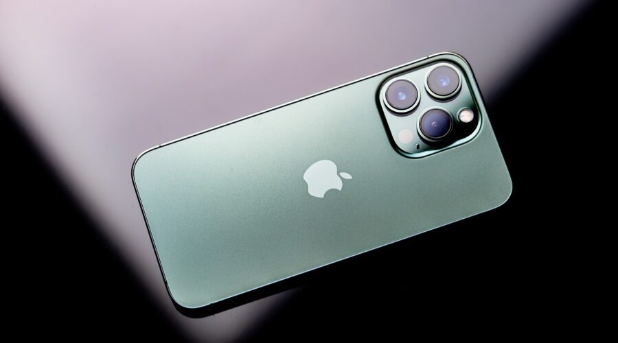 Iphone_13_:_les_avantages_d_utiliser_l_une_des_dernières_générations_d_appareils_Apple