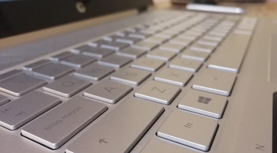 Maitriser_la_touche_Shift_:_une_compétence_essentielle_en_High_Tech
