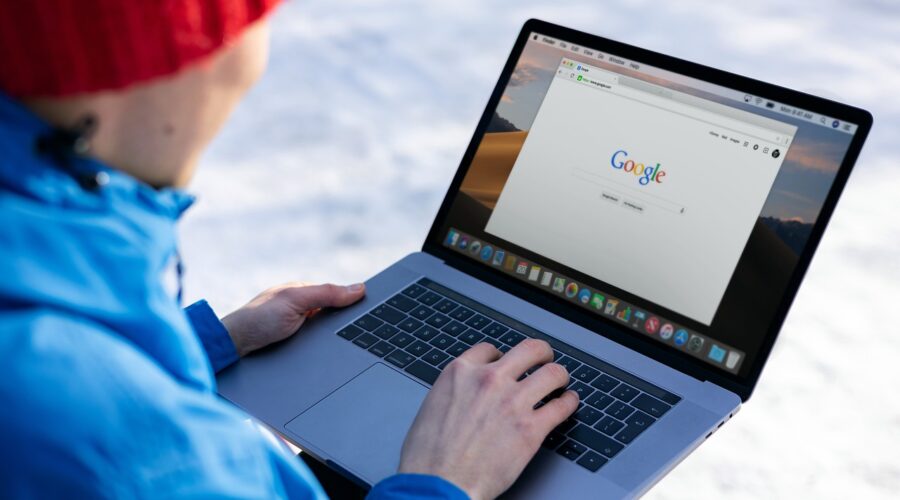Référencement_Google_et_High_Tech_:_astuces_pour_se_démarquer_dans_un_monde_numérique